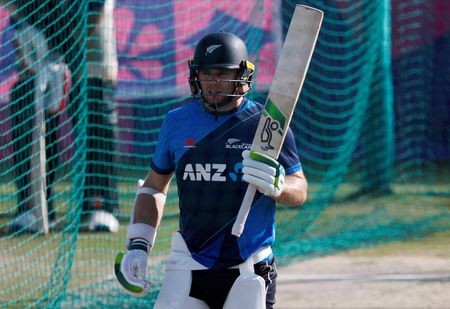 tagreuters.com2024binary_LYNXMPEK9U0DN-VIEWIMAGE