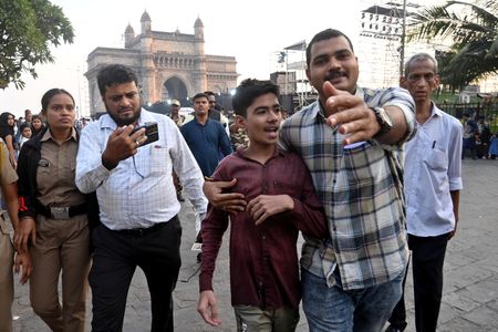 tagreuters.com2024binary_LYNXMPEKBI07M-VIEWIMAGE