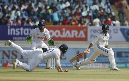 tagreuters.com2024binary_LYNXNPEK1E04C-VIEWIMAGE