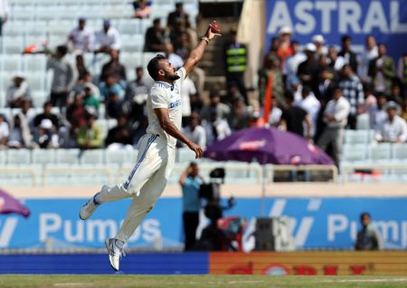 tagreuters.com2024binary_LYNXNPEK1M04S-VIEWIMAGE