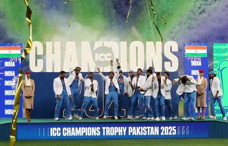 tagreuters.com2025binary_LYNXMPEL2807W-VIEWIMAGE