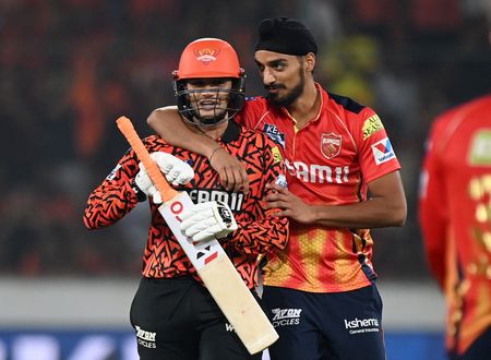 tagreuters.com2025binary_LYNXMPEL3B0C1-VIEWIMAGE