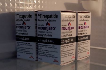 tagreuters.com2025binary_LYNXMPEL3D0WR-VIEWIMAGE