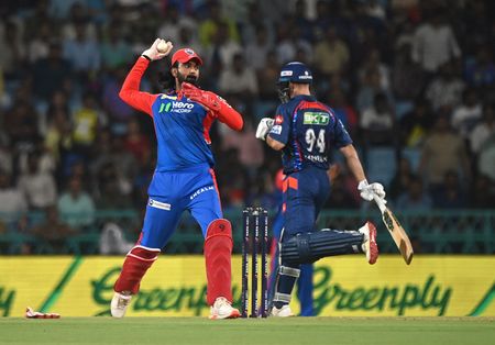 tagreuters.com2025binary_LYNXMPEL3M06L-VIEWIMAGE