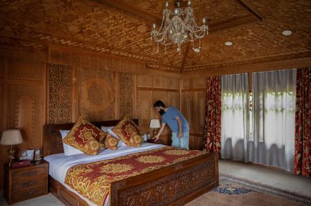 tagreuters.com2025binary_LYNXMPEL4500Q-VIEWIMAGE