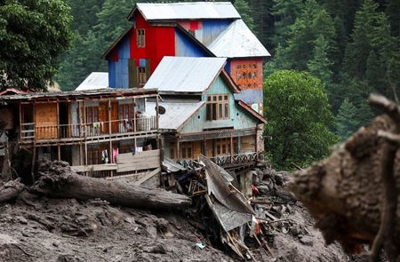 tagreuters.com2025binary_LYNXMPEL7E07B-VIEWIMAGE