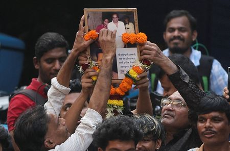 tagreuters.com2025binary_LYNXMPELAN0HA-VIEWIMAGE