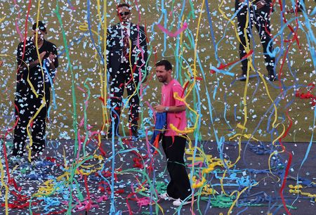 tagreuters.com2025binary_LYNXMPELBE0QB-VIEWIMAGE