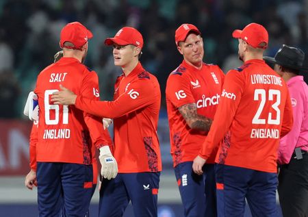 tagreuters.com2025binary_LYNXNPEL0R0QZ-VIEWIMAGE