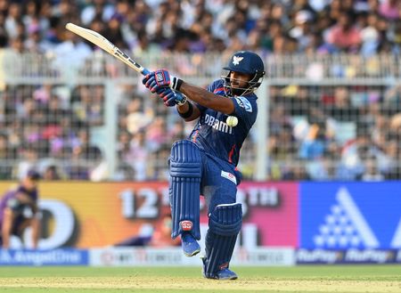 tagreuters.com2025binary_LYNXNPEL3805O-VIEWIMAGE