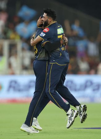 tagreuters.com2025binary_LYNXNPEL3904V-VIEWIMAGE