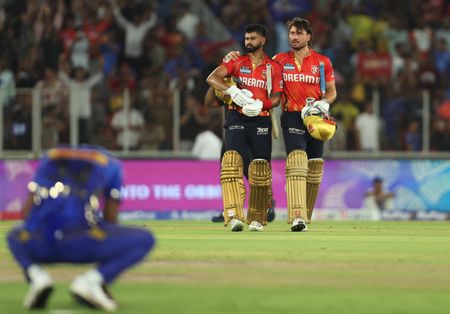 tagreuters.com2025binary_LYNXNPEL500OS-VIEWIMAGE