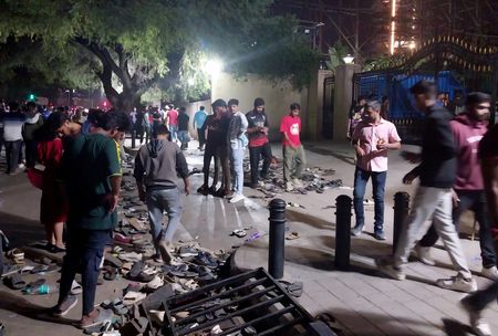 tagreuters.com2025binary_LYNXNPEL530SV-VIEWIMAGE