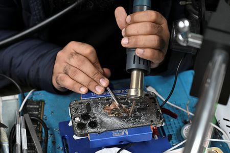 tagreuters.com2025binary_LYNXNPEL540HE-VIEWIMAGE