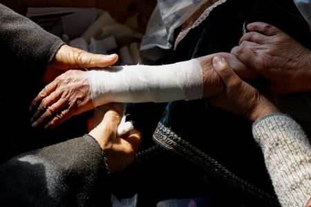 tagreuters.com2025binary_LYNXNPEL92018-VIEWIMAGE