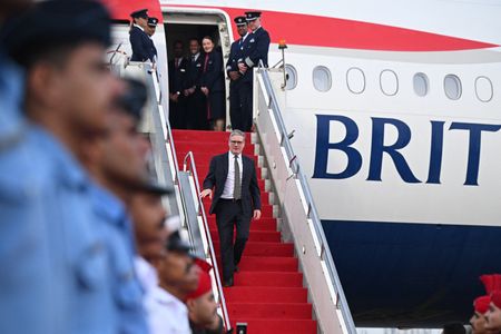 tagreuters.com2025binary_LYNXNPEL9702Y-VIEWIMAGE