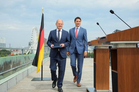 tagreuters.com2022binary_LYNXMPEI7L0MJ-VIEWIMAGE