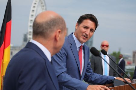 tagreuters.com2022binary_LYNXMPEI7L0N4-VIEWIMAGE