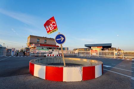 tagreuters.com2022binary_LYNXMPEI9A0D8-VIEWIMAGE