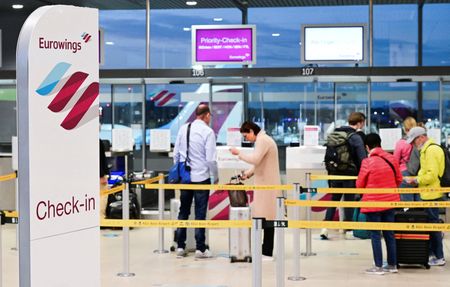 tagreuters.com2022binary_LYNXMPEI9E035-VIEWIMAGE