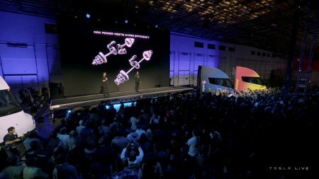 tagreuters.com2022binary_LYNXMPEIB101W-VIEWIMAGE