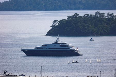 tagreuters.com2022binary_LYNXNPEI3F09N-VIEWIMAGE