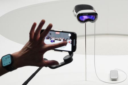 tagreuters.com2024binary_LYNXMPEK070HM-VIEWIMAGE