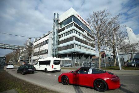 tagreuters.com2024binary_LYNXMPEK9R0L4-VIEWIMAGE