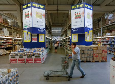 tagreuters.com2024binary_LYNXNPEK1S090-VIEWIMAGE