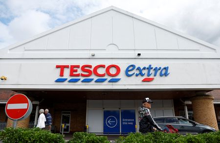 tagreuters.com2025binary_LYNXMPEL060CM-VIEWIMAGE