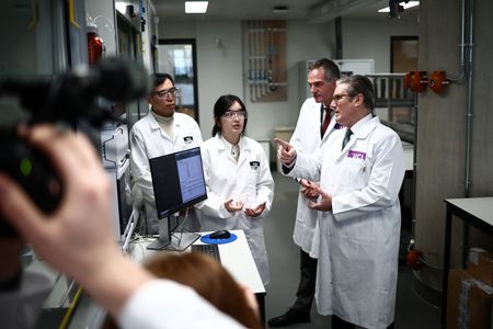 tagreuters.com2025binary_LYNXMPEL0C0FV-VIEWIMAGE