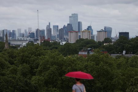 tagreuters.com2025binary_LYNXMPEL1B08D-VIEWIMAGE