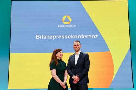 tagreuters.com2025binary_LYNXMPEL1C0CW-VIEWIMAGE