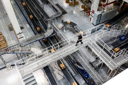 tagreuters.com2025binary_LYNXMPEL290JU-VIEWIMAGE