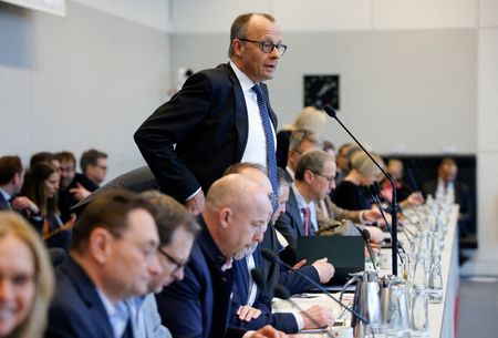 tagreuters.com2025binary_LYNXMPEL2D0QY-VIEWIMAGE