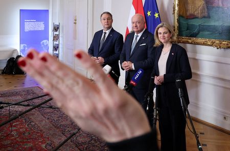 tagreuters.com2025binary_LYNXMPEL2H0TD-VIEWIMAGE