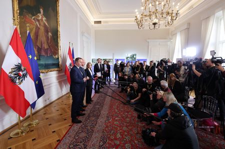 tagreuters.com2025binary_LYNXMPEL2H0VJ-VIEWIMAGE