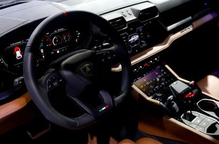 tagreuters.com2025binary_LYNXMPEL2J07U-VIEWIMAGE