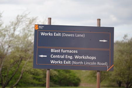 tagreuters.com2025binary_LYNXMPEL3D0Q5-VIEWIMAGE