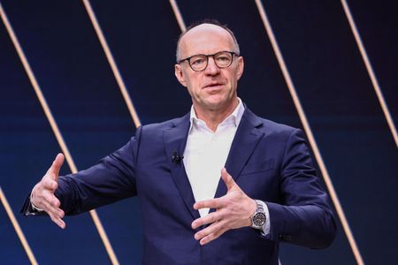 tagreuters.com2025binary_LYNXMPEL3T06C-VIEWIMAGE