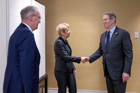 tagreuters.com2025binary_LYNXMPEL480LL-VIEWIMAGE