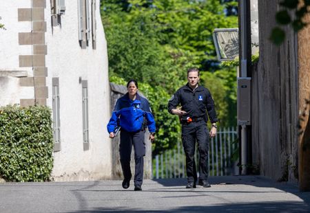 tagreuters.com2025binary_LYNXMPEL4903Z-VIEWIMAGE