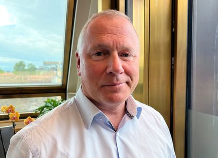 tagreuters.com2025binary_LYNXMPEL4C0C3-VIEWIMAGE