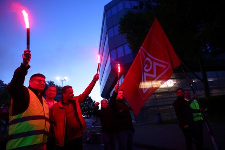 tagreuters.com2025binary_LYNXMPEL4D0C2-VIEWIMAGE