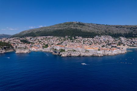 tagreuters.com2025binary_LYNXMPEL4F09N-VIEWIMAGE