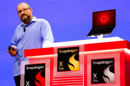 tagreuters.com2025binary_LYNXMPEL4I0AO-VIEWIMAGE