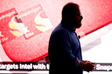 tagreuters.com2025binary_LYNXMPEL4I0BK-VIEWIMAGE