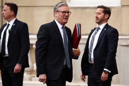 tagreuters.com2025binary_LYNXMPEL4I0DE-VIEWIMAGE