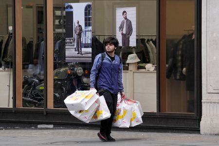 tagreuters.com2025binary_LYNXMPEL4M09C-VIEWIMAGE