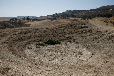 tagreuters.com2025binary_LYNXMPEL5A0IB-VIEWIMAGE